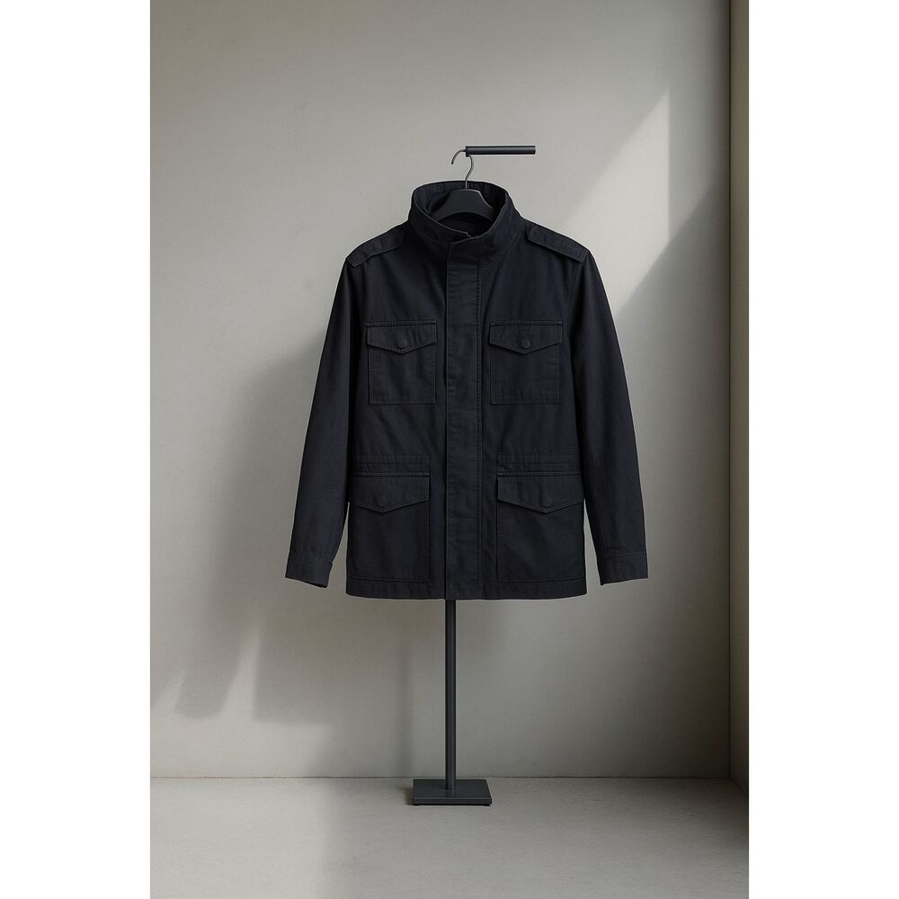 MP Massimo Piombo Men’s Navy Zip-Neck Jacket‎ Size M – New With Tags